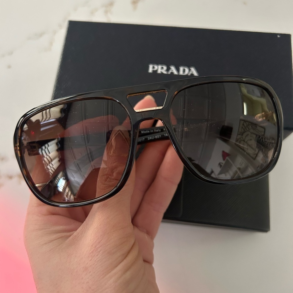 PRADA sunglasses new in Box - Picture 2 of 6